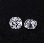 ダイヤモンドのMoissaniteの極度の白DEFのクッションの形8mm VVSの明快さの空想の切口